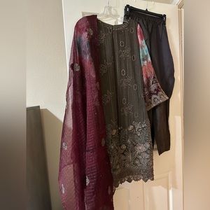 Pakistani 3 piece suit